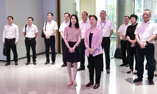 广西壮族自治区平凉市委书记钟畅姿莅临非凡国际调研