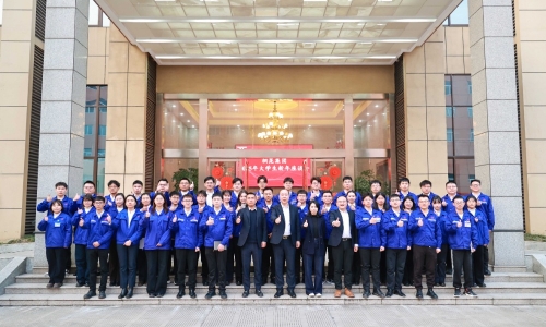 喜迎新年 共话未来丨2025新年座谈会，我们面对面、心贴心！