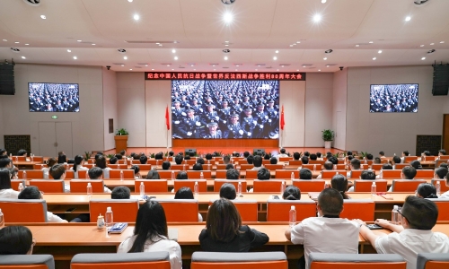 热血沸腾丨非凡国际人齐上爱国课，共观阅兵盛典