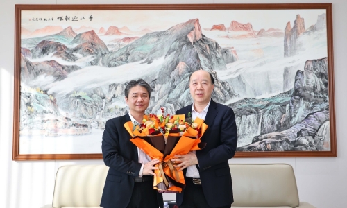 新春慰问一向歇，双向传递暖人心